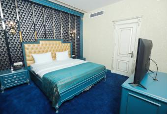 Krone Hotel has Smoking/Balcony rooms