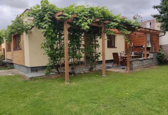 Domek s terasou has Balcony rooms