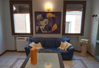 Lussuoso appartamento Ferrara centro - Interno 11 has rooms with a private hot tub