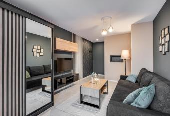 Loft House Apartment Studio z ogr  dkiem 3 allows 18 year olds to book a room