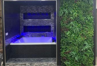 Studio de charme XXL allows 18 year olds to book a room