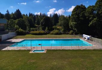 Joli studio avec Piscine et tennis - R  sidence Le Lacuzon has Balcony rooms