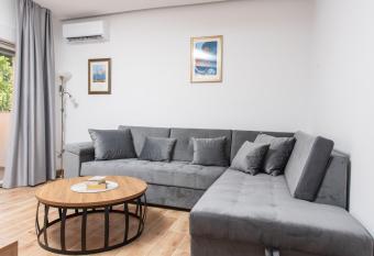 Apartment Kiki has Balcony rooms