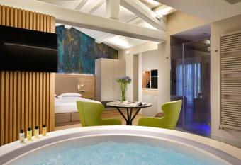 Borgobrufa Spa Resort Adults Only allows 18 year olds to book a room