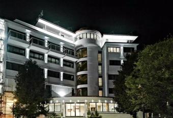 Hotel Napoleon has Balcony rooms