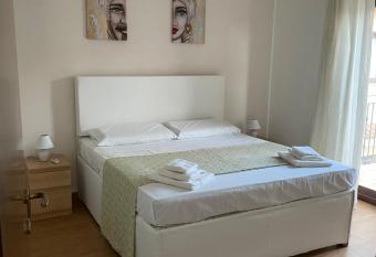 Villetta Climene Apartment allows 18 year olds to book a room