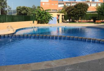 Apartamento Pilar allows 18 year olds to book a room