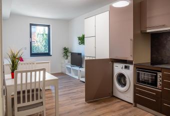 Apartm  ny Gemini allows 18 year olds to book a room