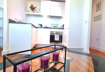 Luxury Central Apartment allows 18 year olds to book a room