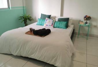 Cozy Residence Damansara next to IKEA, CURVE, Empire Damansara has Balcony rooms