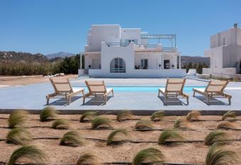 Studio 28 has Balcony rooms