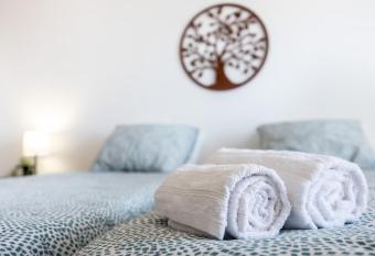 Green Diamond Budens has Balcony rooms