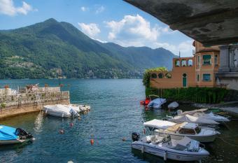 Acqua - by MyHomeinComo allows 18 year olds to book a room