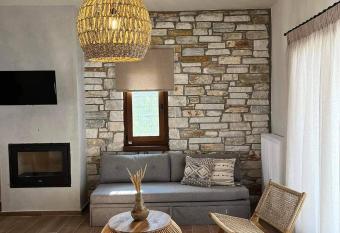 Peri Elxis Luxury Suites has Balcony rooms