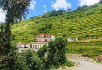 The Vintage Hill Village allows 18 year olds to book a room