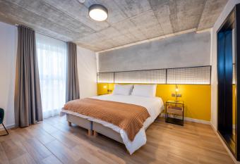 Fort40 Guest House has Balcony rooms