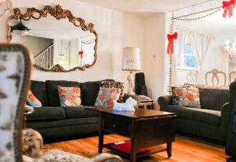 Abnb Superhost - Siri's Favorite Place has Balcony rooms