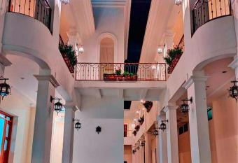 GRAN HOTEL VICTORIA allows 18 year olds to book a room