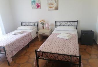Le stanze della villa has Balcony rooms