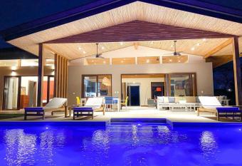 Casa Esperanza Ocean View Villa has Balcony rooms