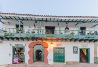 Hospeder  a La Roca Plaza Principal has Balcony rooms