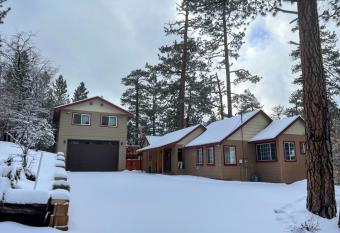 Casita Gonzalez has Balcony rooms