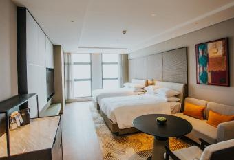 Sheraton Xi an South has rooms with a private hot tub
