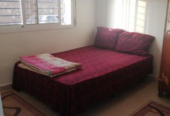 TOP APPARTEMENT   QUIP   pour les familles allows 18 year olds to book a room