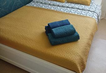 Apartament Ajrisa 17 allows 18 year olds to book a room