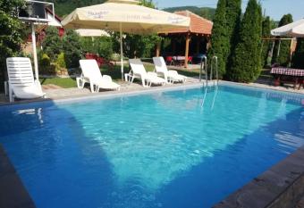 Tastini Vajati has Balcony rooms