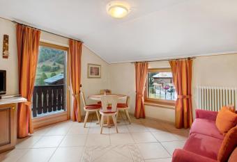 Baita Aris Appartamento Ables has Balcony rooms