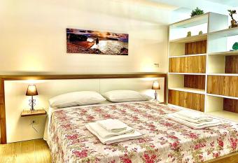 Savoca Loft S. Antonio has Balcony rooms