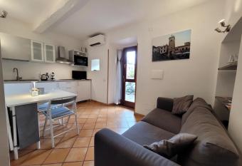 Alele Alloggio turistico has Balcony rooms