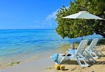 Champagne Villa allows 18 year olds to book a room