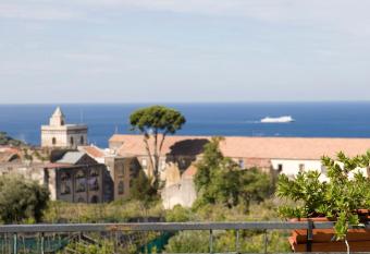 Hotel La Primavera has Balcony rooms