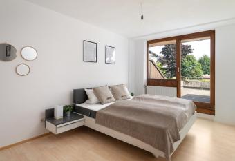 Unique: Sonnenverw  hnte 2 Zimmer Familienwohnung im Schwarzwald mit Netflix has Balcony rooms