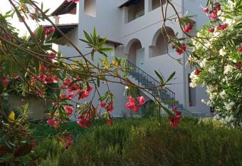 Olive Hill House has Balcony rooms