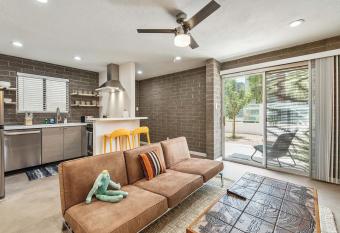 Roosevelt Row! 1 bedroom & pool! has Balcony rooms