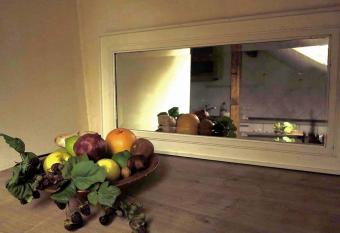 Ferien-Messe-Handwerker- Apartment Bensberg allows 18 year olds to book a room