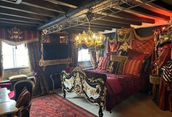 House of Opera, Llangollen has Balcony rooms