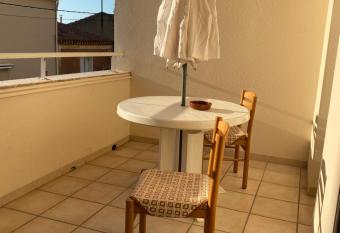 Appartement Lumineux avec place de parking privative has Balcony rooms