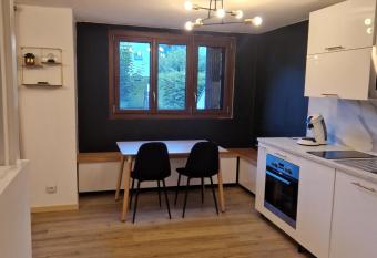 Le Myno has Balcony rooms