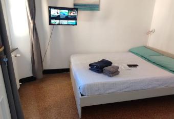 Genova Rooms Brignole B allows 18 year olds to book a room