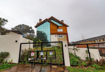 Rosa Edif  cio Dom allows 18 year olds to book a room