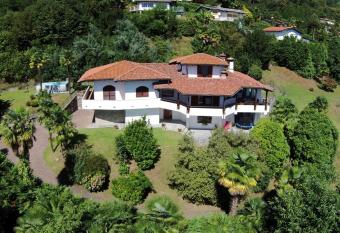 Schaake Largo Maggiore 100M from beach has Balcony rooms