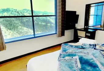 Hotel Crystal Palace has Balcony rooms