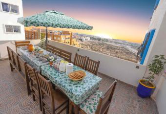 The Rina Hostel has Balcony rooms