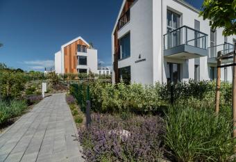 Porto Mare BlueApart Mechelinki allows 18 year olds to book a room