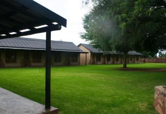 Eastwoods Lodge has Balcony rooms