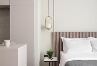 Savoia Apartment allows 18 year olds to book a room